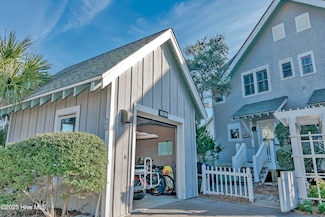 811 S Bald Head Wynd Unit B, Bald Head Island, NC 28461