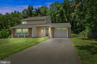 15215 Noblewood Ln, Bowie, MD 20716