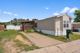 37 Cyril Ave, Muscatine, IA 52761