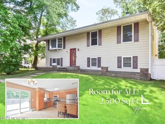 14 Grove St, North Middletown, NJ 07748