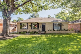 6703 Blessing Dr, Dallas, TX 75214