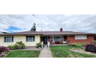 611 E 3rd Ave, Riddle, OR 97469