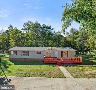 8154 Lakeview Dr, Pomfret, MD 20675