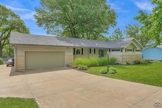 4711 SW Cedar Crest Rd, Topeka, KS 66606