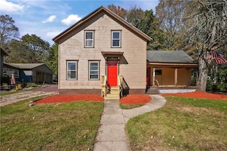 130 Main St, Hope, RI 02831