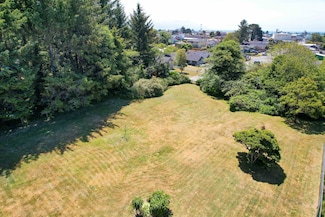 595 Amador St, Crescent City, CA 95531