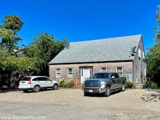 20 Pine Grove Ln, Nantucket, MA 02554