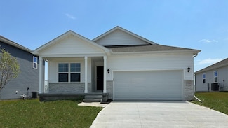 69 Pompas Dr, Cedar Rapids, IA 52404