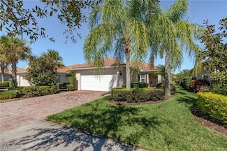 8689 Querce Ct, Naples, FL 34114