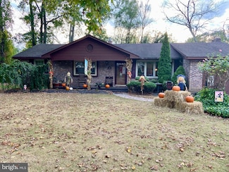 606 Cedar Crest Dr, Penns Grove, NJ 08069
