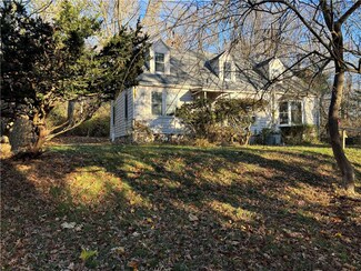 90 Ashaway Rd, Westerly, RI 02891