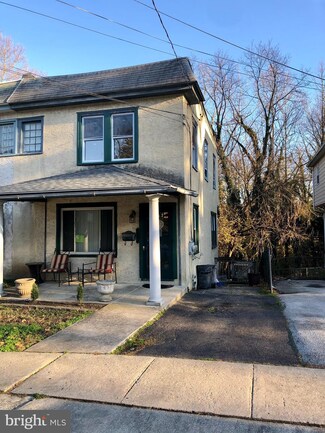 103 S Glen Ave, Glenolden, PA 19036