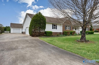 15371 Craft Ln, Athens, AL 35613