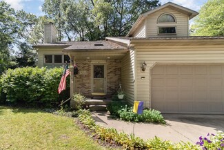 824 S 18th St, Chesterton, IN 46304