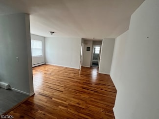 213 S Second St, Elizabeth, NJ 07206