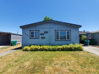 1667 Darin Dr, Grants Pass, OR 97527