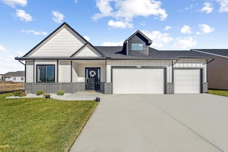 1620 E Appleton St, Valley Center, KS 67147