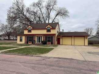 8 N Yale St, Vermillion, SD 57069