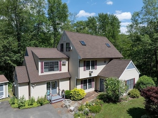 123 Maplewood Cir, Amherst, MA 01002