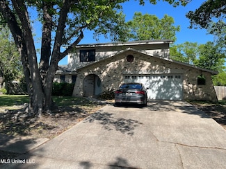 900 Sunfish St, Pascagoula, MS 39581