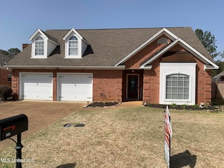 580 Spring Lake Dr, Pearl, MS 39208