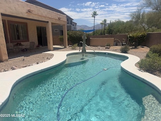 13049 N Woosnam Way, Tucson, AZ 85755
