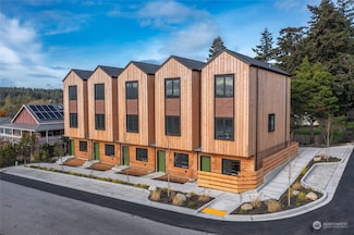 231 Madrona St Unit 2, Eastsound, WA 98245