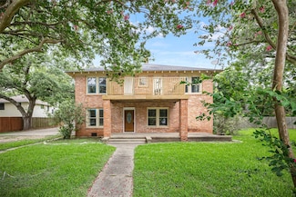 212 W Alabama St, Wharton, TX 77488