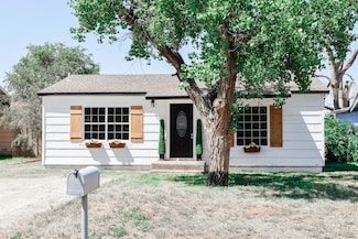 112 SW 8th St, Plainview, TX 79072