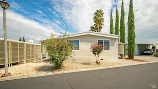 182 Lemon Tree Cir, Vacaville, CA 95687