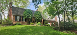 880 Blueberry Hill Dr, Canfield, OH 44406