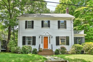 15 Wildwood Rd, Milton, MA 02186