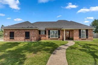 3380 Julia St, Lake Charles, LA 70605
