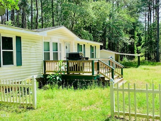 3280 Lakebay Rd, Vass, NC 28394