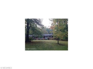 7366 Briar Hill Dr, Willoughby, OH 44094