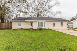 970 Charleston Cir, Bridge City, TX 77611