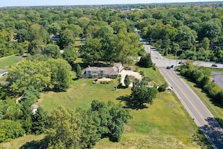 6502 Allisonville Rd, Indianapolis, IN 46220