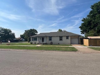 300 N Lowe St, Hobart, OK 73651