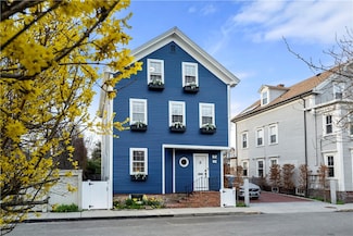 35 Marsh St Unit 2, Newport, RI 02840