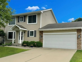 9734 Red Sunset Ct, West Des Moines, IA 50266