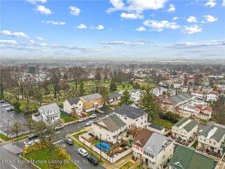 113 Gower St, Staten Island, NY 10314