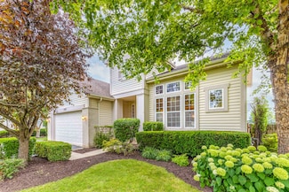 2292 Avalon Dr, Buffalo Grove, IL 60089