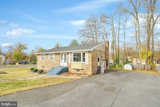 900 E Tantallon Dr, Fort Washington, MD 20744