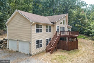 180 Mountain Dew Ct, Harpers Ferry, WV 25425