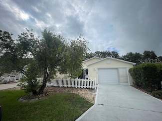 1734 Morelos Rd, Lady Lake, FL 32159