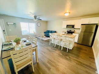 14368 S Penrhy Ct, Herriman, UT 84096