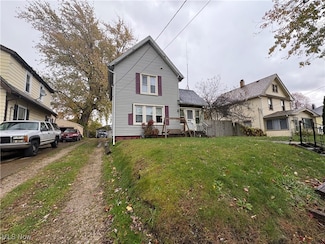 622 Harbor St, Conneaut, OH 44030