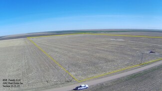 000 E 2 of the Se 4 of 12-21-35 Kearny Co Ks, Deerfield, KS 67846