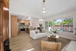 2041 Shadytree Ln, Encinitas, CA 92024