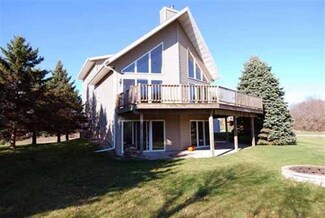 e 2533 Hague Ct, La Valle, WI 53941